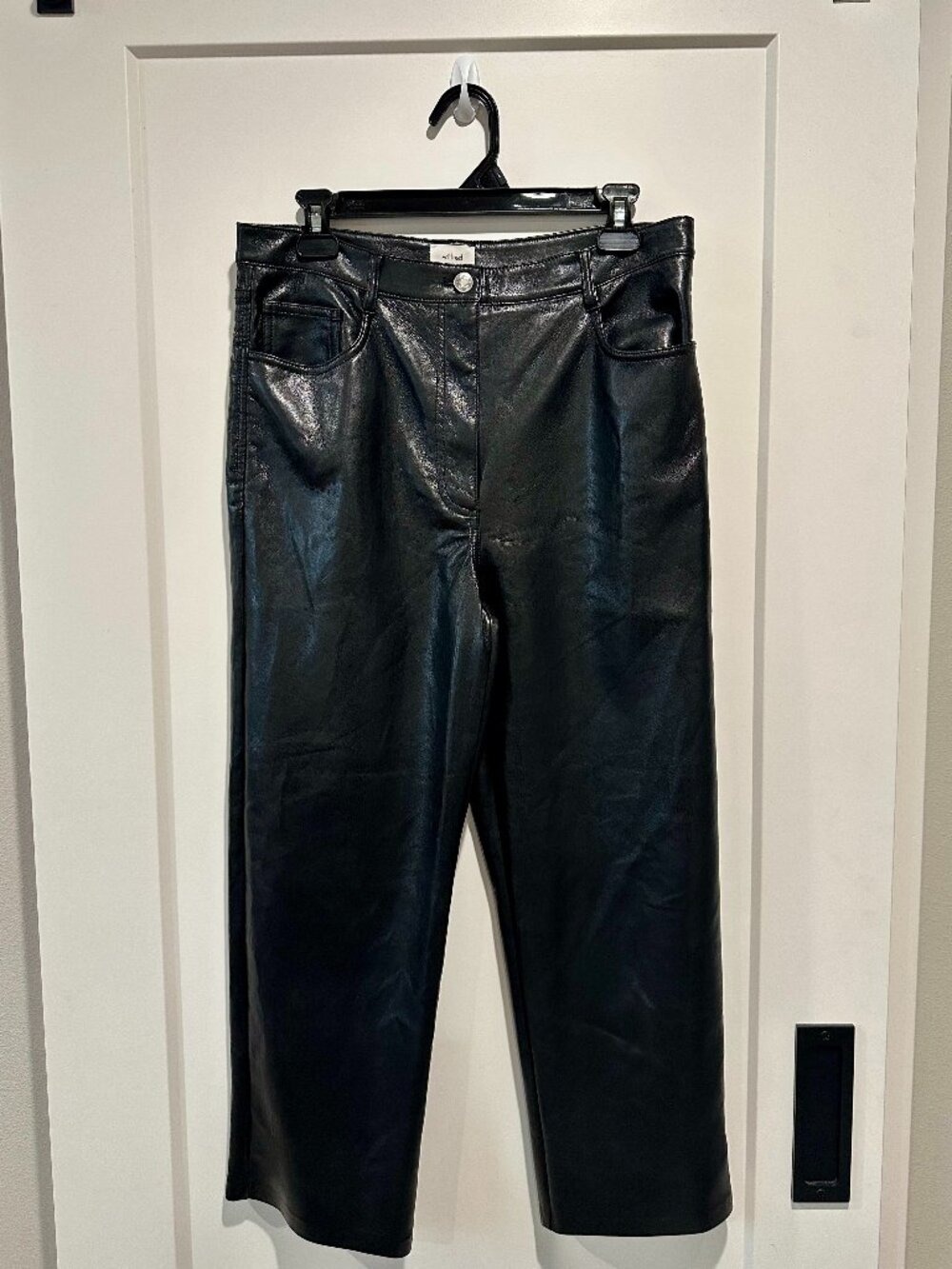 Aritzia Wilfred Black Vegan Leather Cropped Straight Leg Pants Size 10